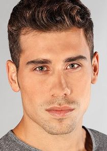 Octavio Pisano
as Julius