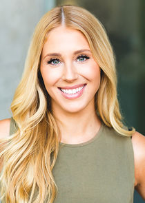 Lisa Gilroy
as Sarah Green