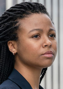 Myha'la Herrold
as Harper Stern