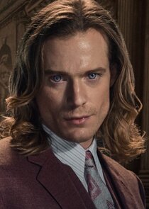 Sam Reid
as Lestat de Lioncourt