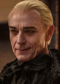 Ben Daniels
as Santiago