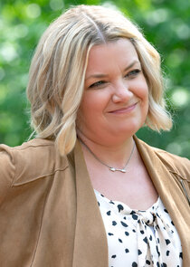 Mary Catherine Garrison
as Tricia Murphy