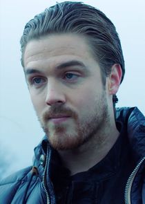 Craig Arnold
as Lucas Boone