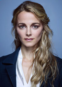 Bojana Novakovic
as Detective Lizzie Needham