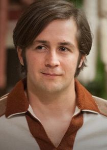 Michael Angarano
as Eddie Zeidel