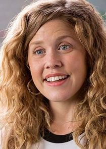 Lisa Joyce
as Frieda