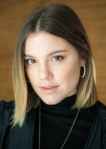 Alice Wegmann
as Lilian