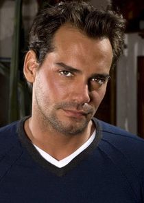 Cristián de la Fuente
as Raphael Ramirez