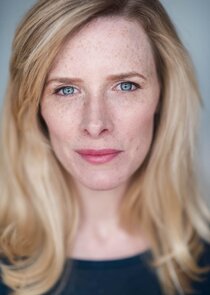 Shauna MacDonald
as Agnes Muncie