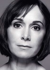 Joanna Roth
as Bridget Manuel