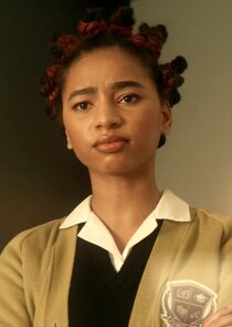 Tayler Buck
as Natalie Irons