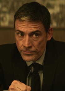 Adam Rayner
as Morgan Edge