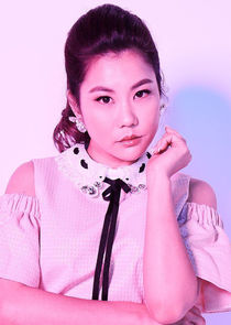 Irene Choi
as Dixie Sinclair