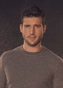 Parker Young
as Richard Evans