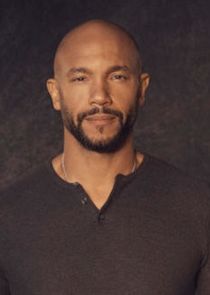 Stephen Bishop
as Patrick Campbell / Patrick Simons