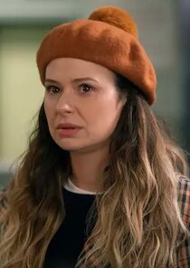 Katie Lowes
as Rachel Williams