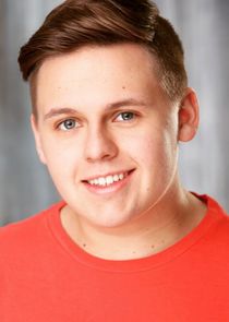 Jackson Brundage
as Joe Hobbs