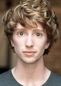 Luke Newberry
as Kieren Walker