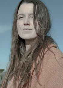 Emily Bevan
as Amy Dyer