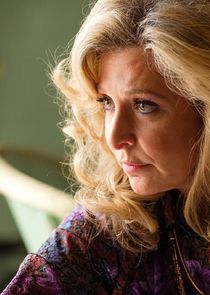 Tracy-Ann Oberman
as Carol Carter