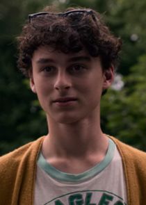 Wyatt Oleff
as Stanley Barber