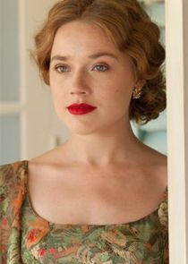 Jemima West
as Alice Whelan