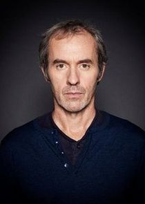 Stephen Dillane
as Roy Branson