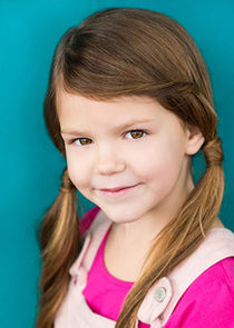 Olive Petrucci
as Amelia Harris-Warren