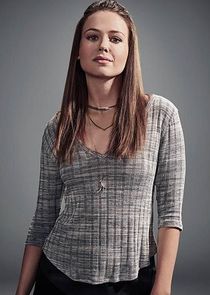 Jocelyn Hudon
as Willow Pierce