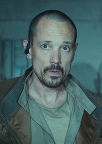 Duncan Pow
as Ruescott Melshi