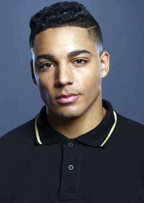 Michael Evans Behling
as Jordan Baker