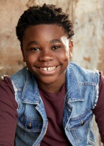 Jalyn Hall
as Dillon James