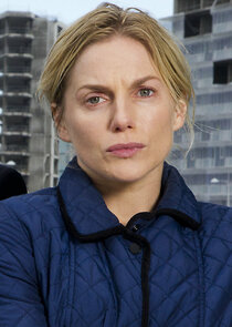 Eva Birthistle
as Sarah Bailey
