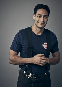 Carlos Miranda
as Theo Ruiz