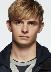 Otto Farrant
as Alex Rider