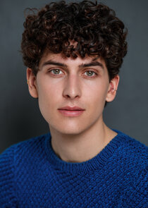 Etienne Moana
as Benoit Ducasse