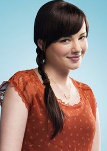 Ashley Rickards
as Jenna Hamilton