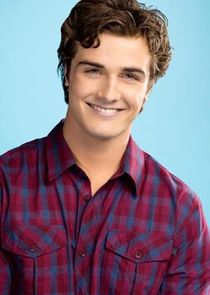 Beau Mirchoff
as Matty McKibben