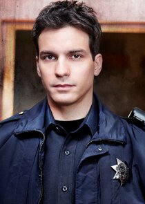 Santiago Cabrera
as Jimmy Dickens