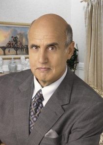 Jeffrey Tambor
as George Oscar Bluth, Sr.