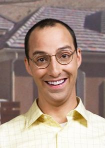 Tony Hale
as Byron 