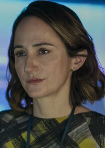 Lydia Leonard
as Esme Wren