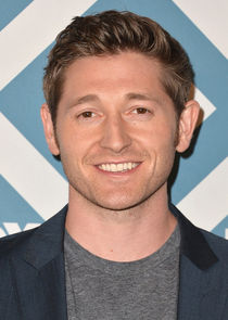 Lucas Neff
as David Poland