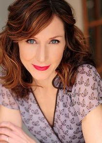 Seana Kofoed
as Maggie Chainey