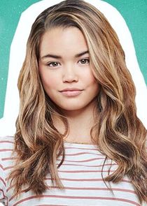 Paris Berelc
as Alexa Mendoza