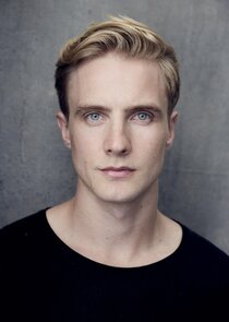 Henry Ashton
as Max Hastings