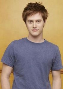 Lucas Grabeel
as Toby Kennish