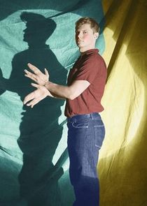 Evan Peters
as Jimmy Darling