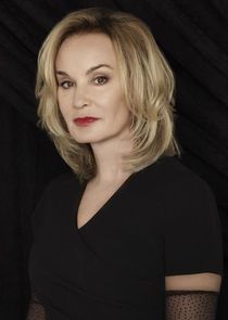 Jessica Lange
as Fiona Goode