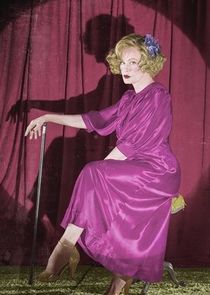 Jessica Lange
as Elsa Mars